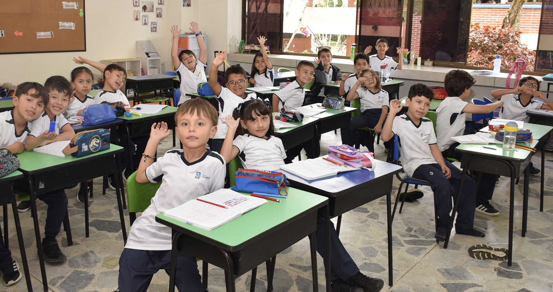 010_SALON PRIMARIA.jpg